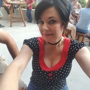 Meet your Posher, Holly